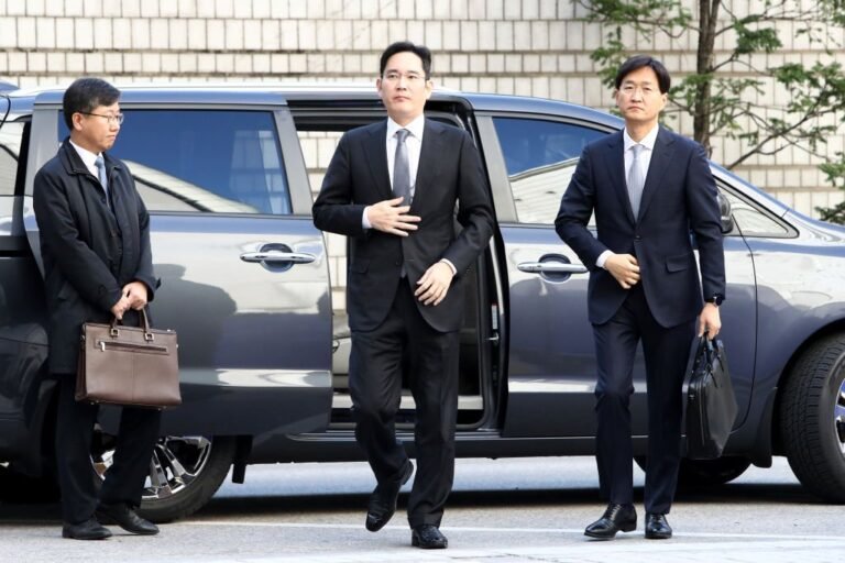 Samsung Heir Jay Y. Lee Appears At Court For Corruption Retrial