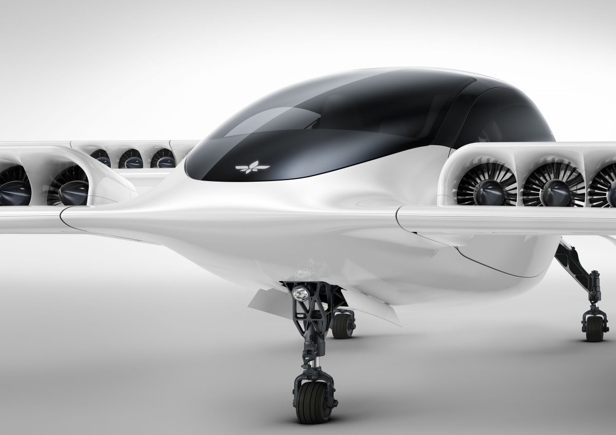 Lilium_R003_jet-front-view_screen