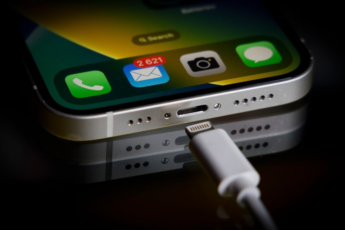 iphone-usb-lighting-charging-cable
